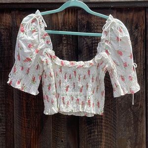 GREAT CROP TOP FOR YOUNG ADULTS